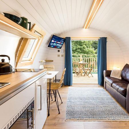 Spectacular Mountain View Ecopod Villa Newtonmore Kültér fotó